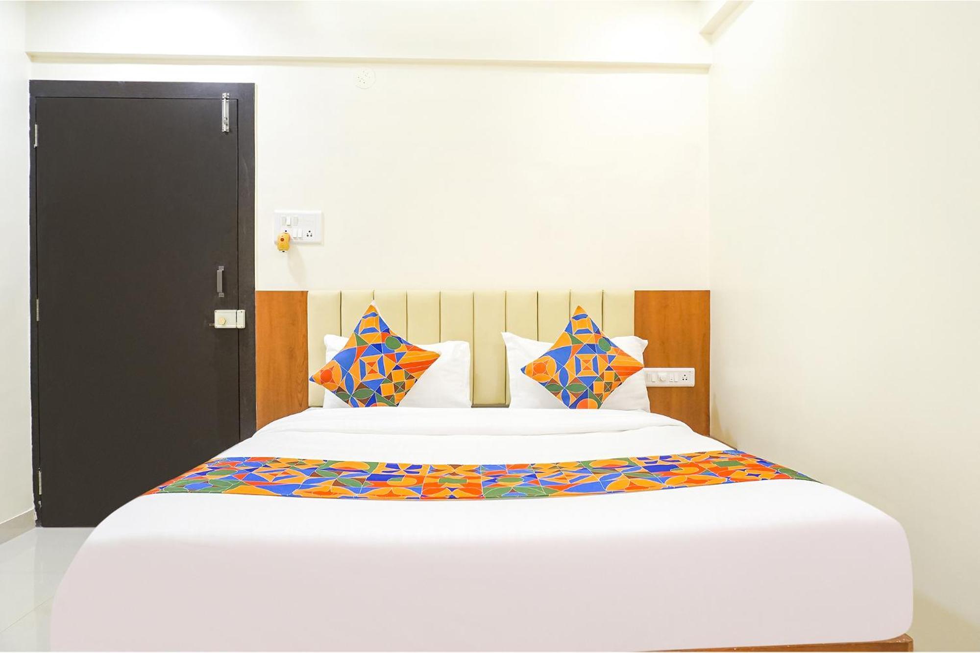 Fabhotel Majestic Luxurious - Nr Rajaram Bhiku Pathare Stadium ปูเน่ ภายนอก รูปภาพ