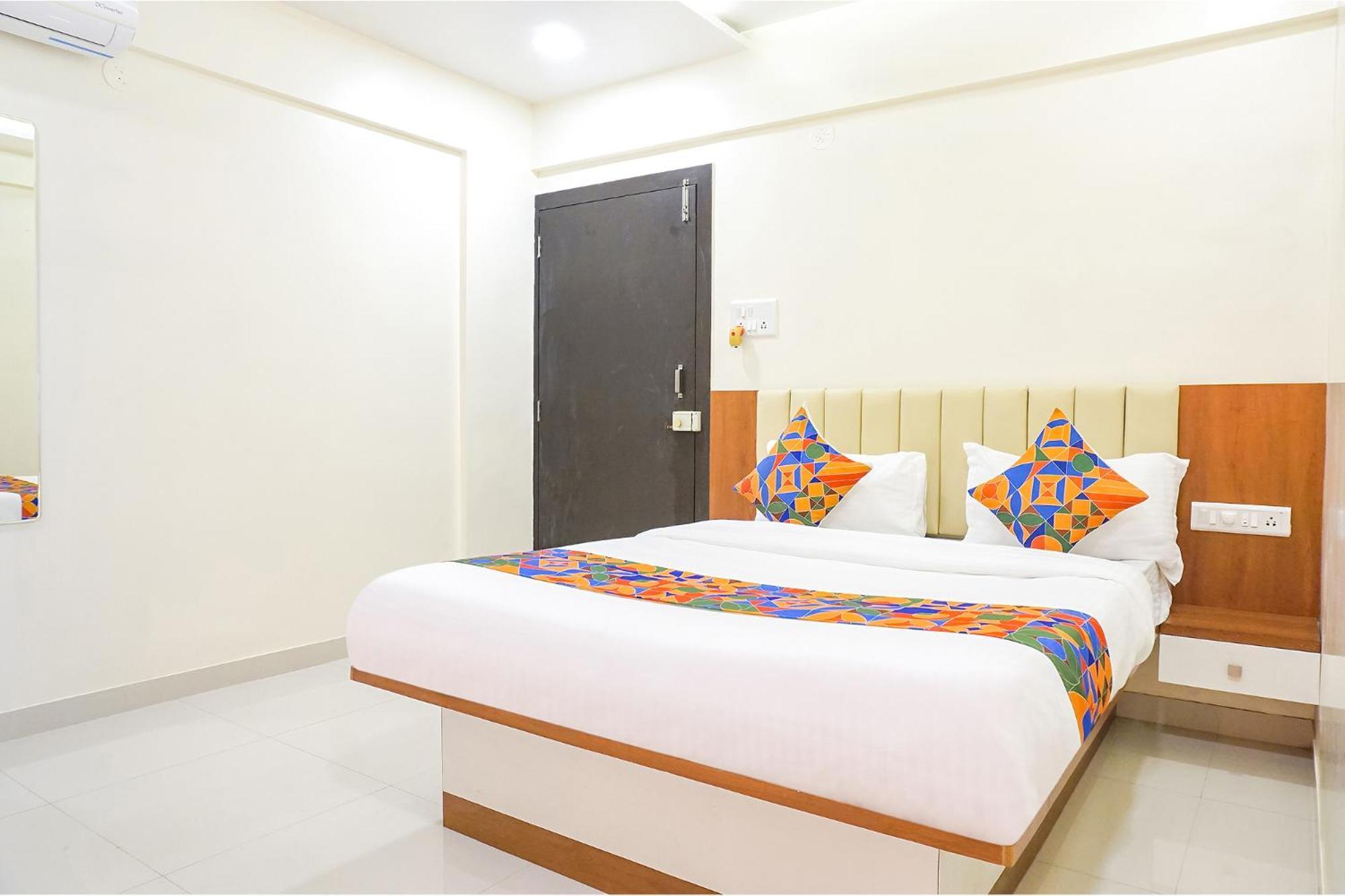 Fabhotel Majestic Luxurious - Nr Rajaram Bhiku Pathare Stadium ปูเน่ ภายนอก รูปภาพ
