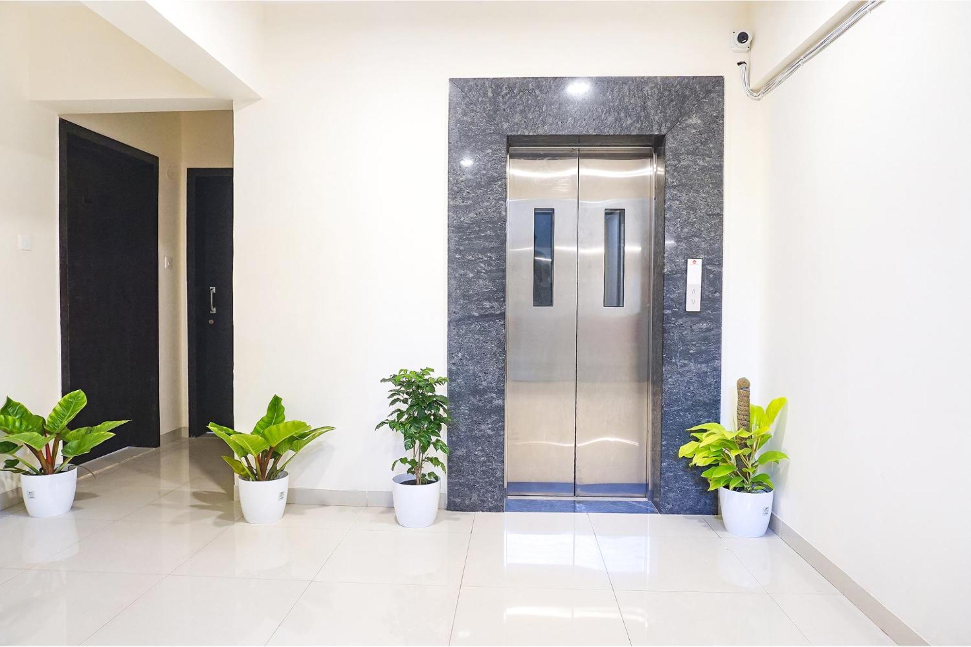 Fabhotel Majestic Luxurious - Nr Rajaram Bhiku Pathare Stadium ปูเน่ ภายนอก รูปภาพ