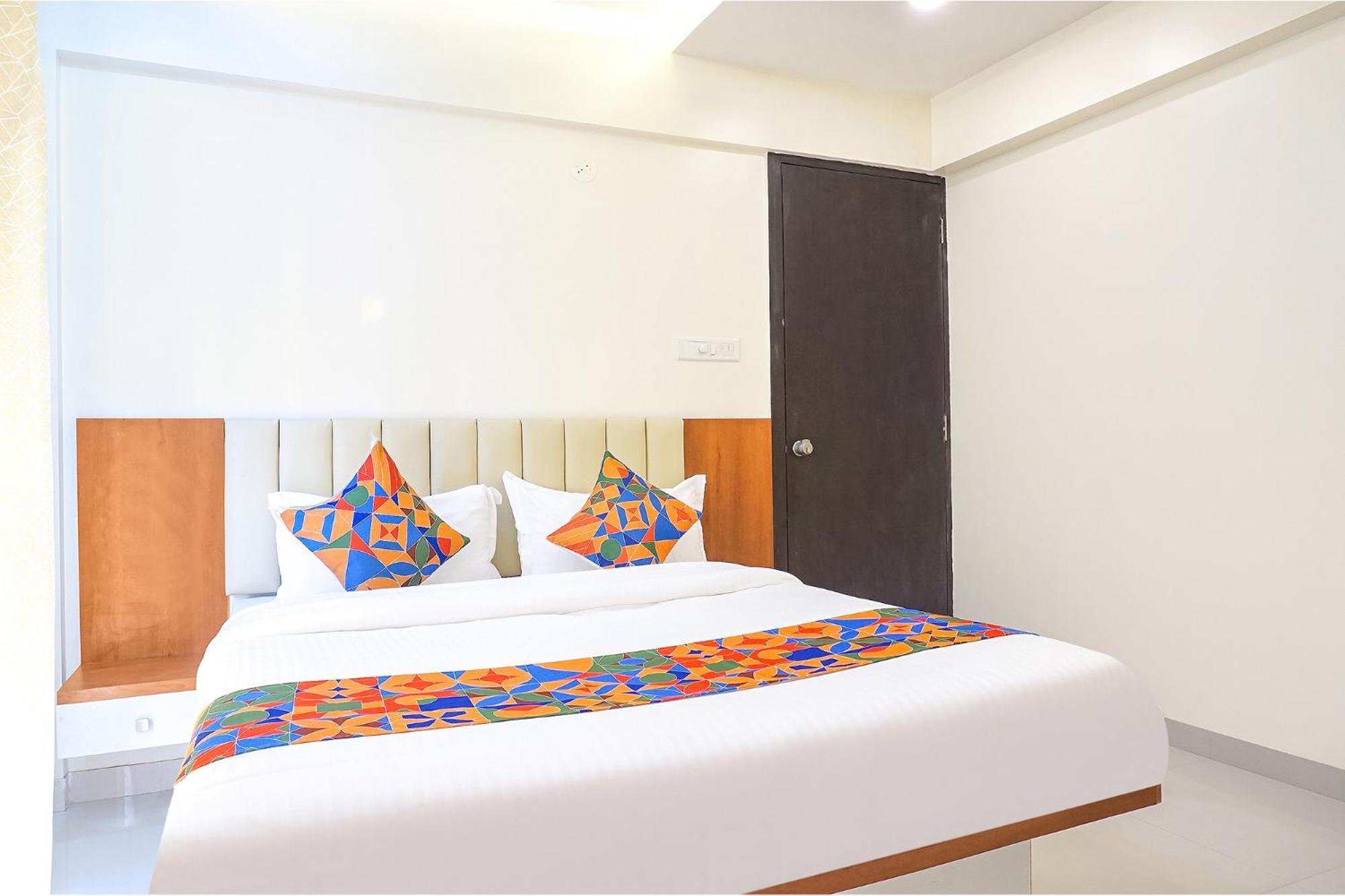 Fabhotel Majestic Luxurious - Nr Rajaram Bhiku Pathare Stadium ปูเน่ ภายนอก รูปภาพ